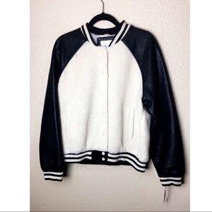 Xhiliration Sherpa Bomber